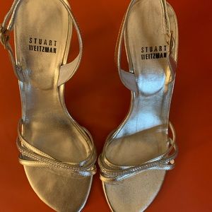 LAST CHANCE Stuart Weitzman gold strapped heels